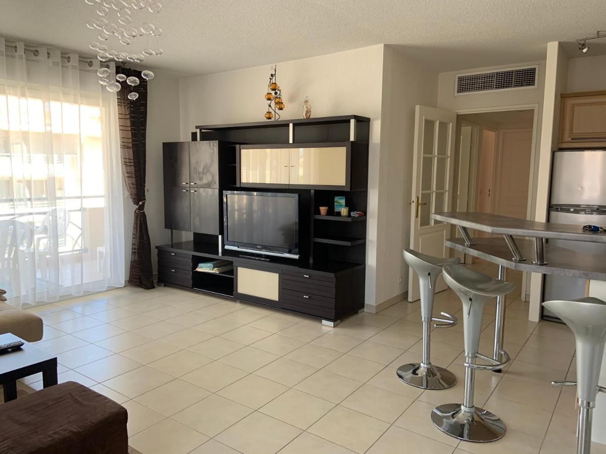 Port Frejus - Le Romanee - Appartement Vue Mer - 2 Chambres ภายนอก รูปภาพ