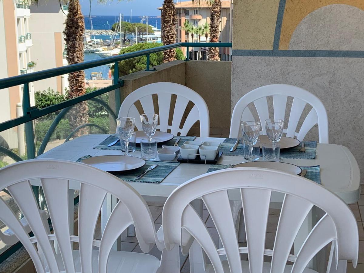 Port Frejus - Le Romanee - Appartement Vue Mer - 2 Chambres ภายนอก รูปภาพ
